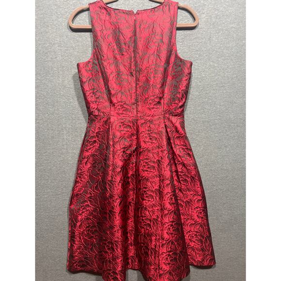 White House Black Market Red Rose Print Jacquard Fit & Flare Dress Size 2 $180 - Picture 4 of 15
